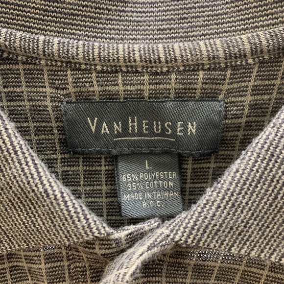 Vintage Van Heusen Tan Collared Shirt - Picture 2 of 10